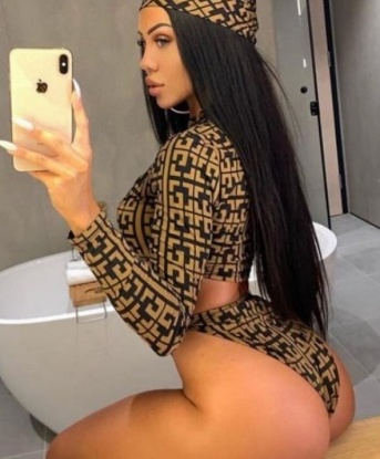 😘 Живу в Москве и приглашаю в уютные апартаменты для нашей ночной встречи. Обладаю нежными руками и язычком, которые проведут по твоему телу горячую эротическую массаж с передышкой в области интимных удовольствий. 😈 Мои услуги включают классический секс, минет, куннилингус, а также эксперименты в постели, о которых даже не смели мечтать. 🌟 Мои клиенты говорят, что я создаю атмосферу настоящей страсти и раскрепощенности, а также делаю все возможное, чтобы они чувствовали себя желанными мужчинами. Мои фото настоящие, и я гарантирую полную конфиденциальность наших встреч. 📸 Если ты ищешь незабываемый опыт и максимум удовольствия, то ты нашел меня. Жду с нетерпением нашей встречи в Москве. 💋 София